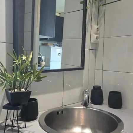 شقة Avec Jardin Prive & Jacuzzi *