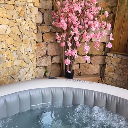 Avec Jardin Prive & Jacuzzi شقة *