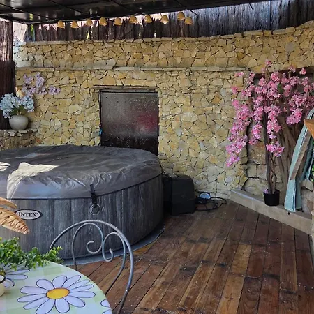 شقة Avec Jardin Prive & Jacuzzi