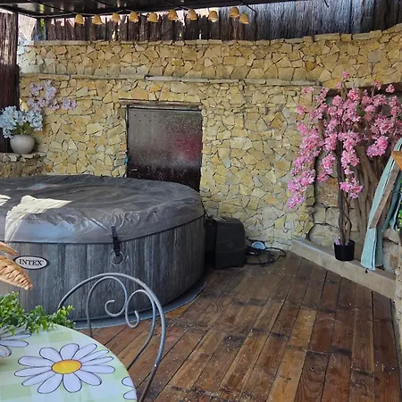 شقة Avec Jardin Prive & Jacuzzi