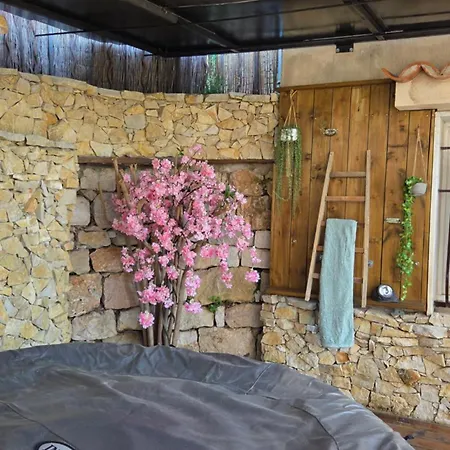 Avec Jardin Prive & Jacuzzi